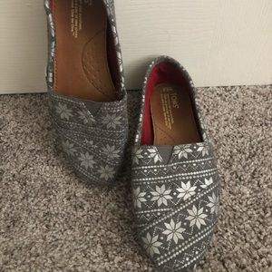 Classic TOMS slip on shoes, winter/snowflake print